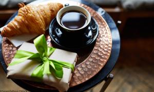 Kaffee, Croissant, Geschenk