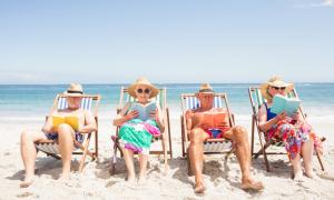 lesen am Strand 